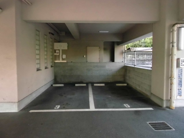 カギの北大阪千里丘駐車場案内